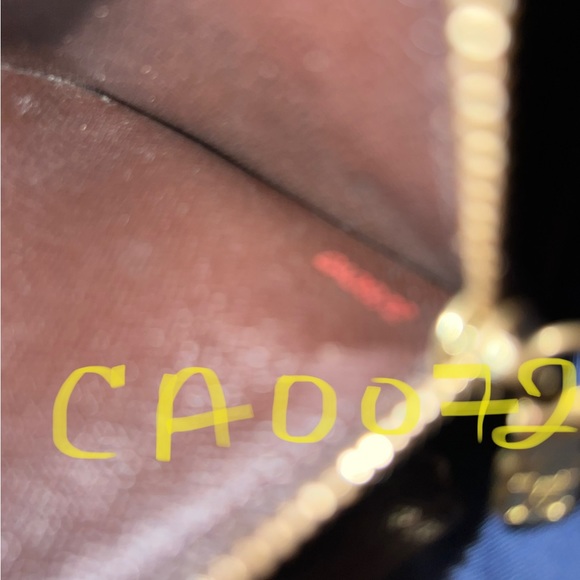 Authentic Vintage Wallet - Picture 10 of 10